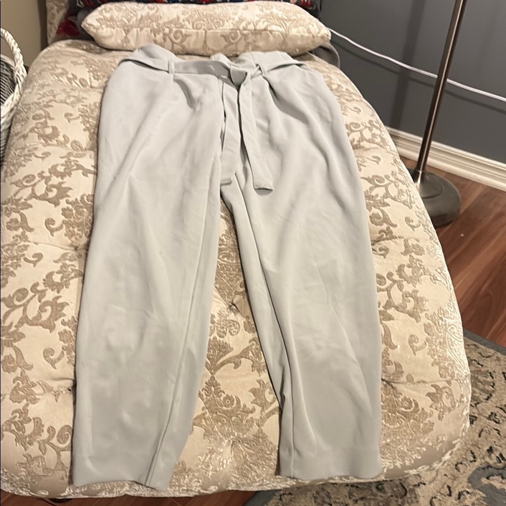 Forever 21 Women’s Light Gray Trousers with Elastic Waistband and Stylish Belt